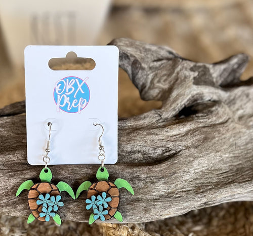 Hand-Painted Sea Turtle Birch Wood Earrings – A Coastal Treasure