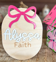 ersonalized Girls Name Sign with Acrylic Bow – Custom Wood Bedroom Door Sign – Layered Acrylic First Name & Engraved Middle Name – Nursery Decor