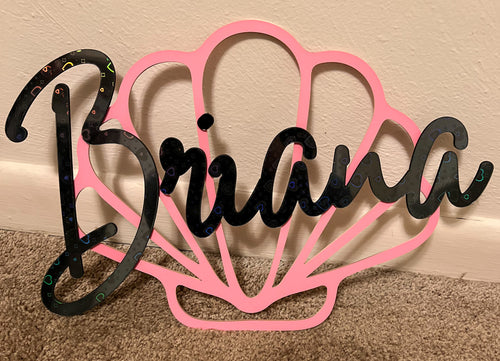 Personalized Pink Seashell Acrylic Wall Sign – Custom Name with Holographic Hearts 🌊✨💖