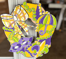 Hand-Painted Mardi Gras King Cake Door Hanger – Festive & Fun! 🎭💜💛💚