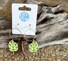 Handmade Hand-Painted Monstera Leaf Wood Earrings – Tropical & Chic! 🌿✨.