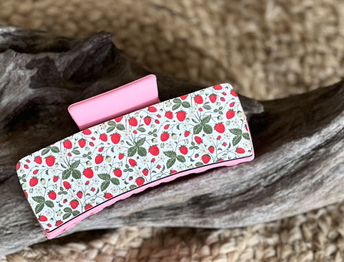 🍓 Strawberry Vine Pattern Hair Claw – Handmade in the Outer Banks.
