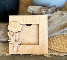 Birthday Flower Photo Frame | Custom Birth Month Flower Keepsake