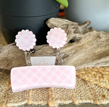Pink Trellis Scalloped Badge Reel | Preppy Pink ID Badge Holder | Retractable Badge Reel | Nurse Teacher Gift