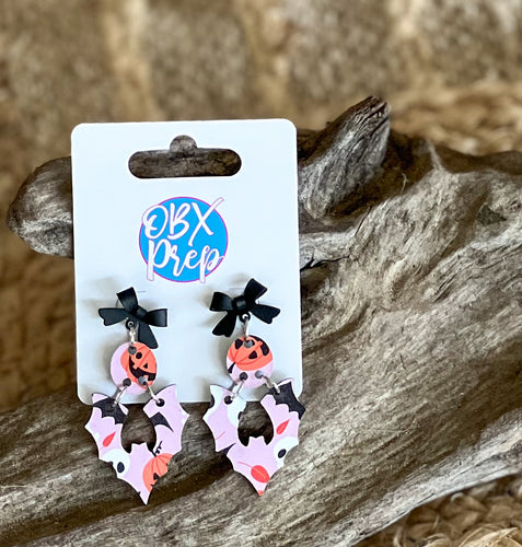 Spooky Coquette Pink Halloween Bat Earrings.